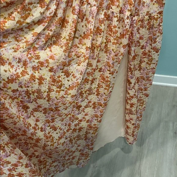 ASTR the label Backless Floral Dress in Orange and Cream - Picture 3 of 7